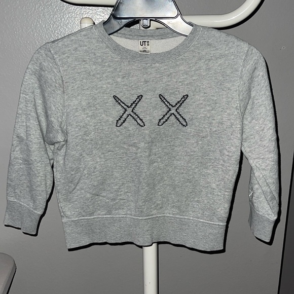 Uniqlo X Kaws Sesame Street Sweatshirt Kids Elmo Grey Size 5t 6t Kids - Picture 1 of 3